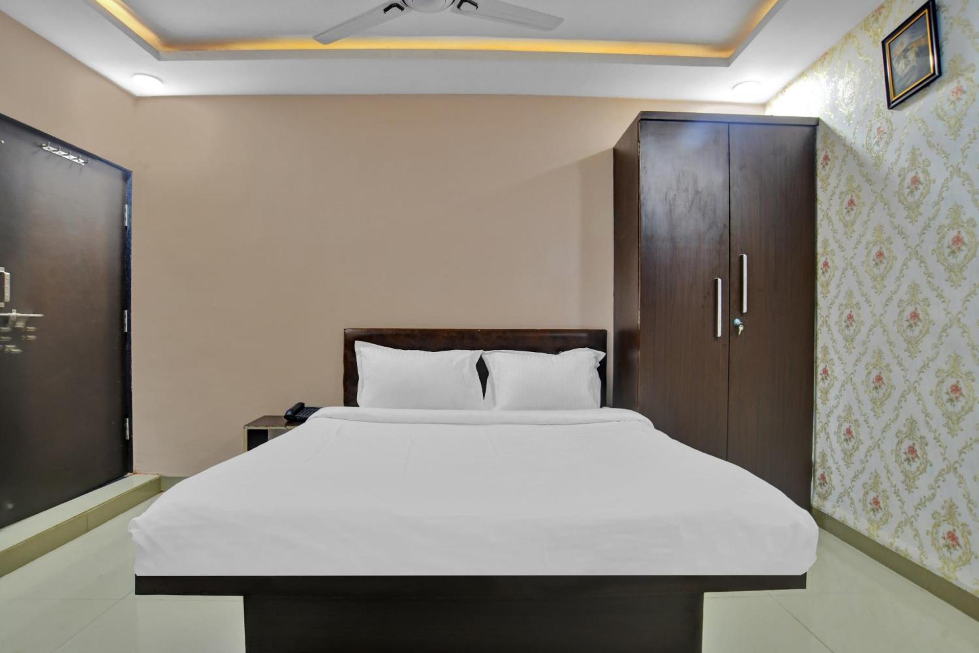 Hotel O Sai Sahara Indore Bagian luar foto